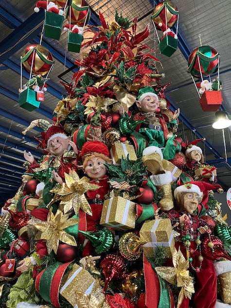 Christmas Elves, Tree